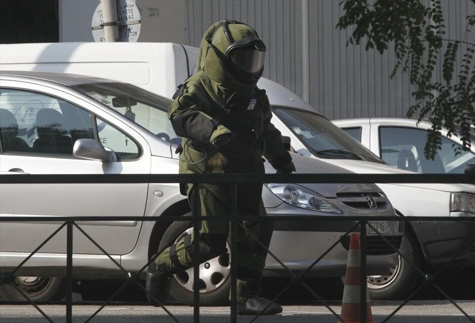 ΕΚΤΑΚΤΟ-Υποπτο αντικείμενο στα δικαστήρια της Ευελπίδων -Εγινε ελεγχόμενη έκρηξη